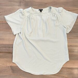 Ann Taylor Pale Light Mint Short Sleeve Split-Neck Blouse